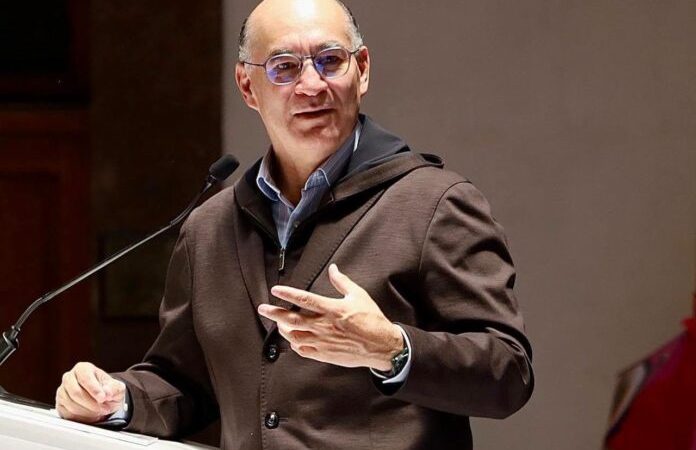 Enrique Galindo destaca programas y acciones que transforman vidas en la capital