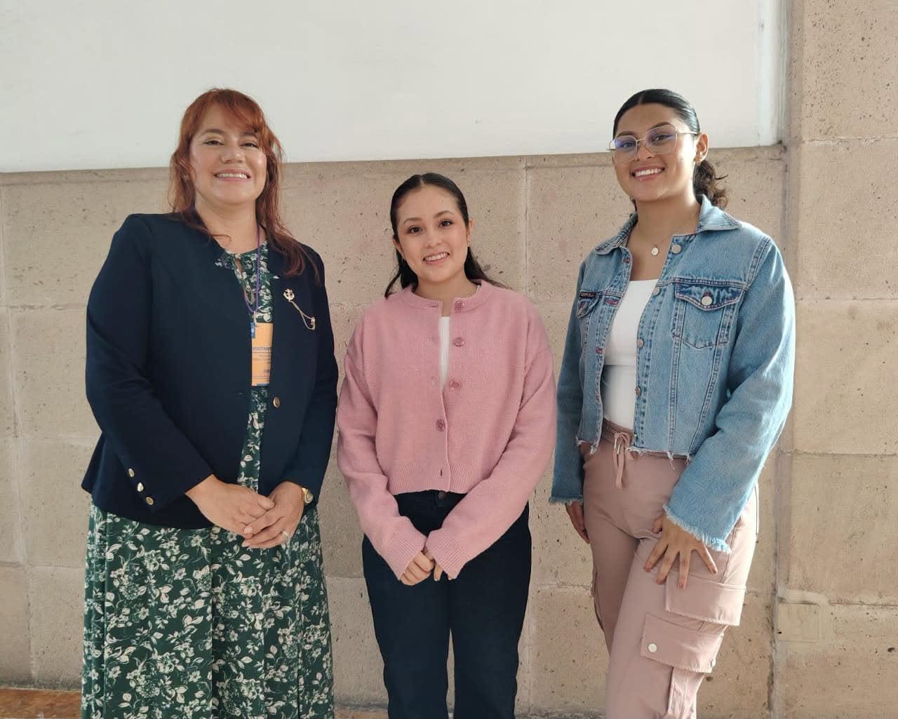 Estudiantes de la UASLP exploran el potencial cosmético de especies del semidesierto potosino.