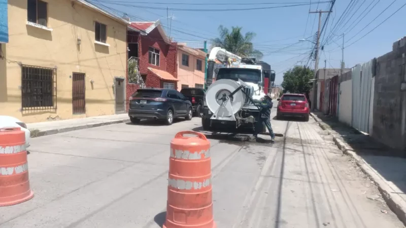 Interapas limpia más de 15 mil metros de drenaje en agosto