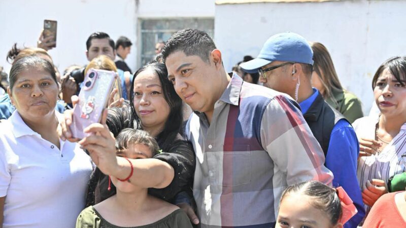 HABITANTES AGRADECEN AL GOBERNADOR POR TRANSFORMAR LA COLONIA MÁRTIRES DE LA REVOLUCIÓN