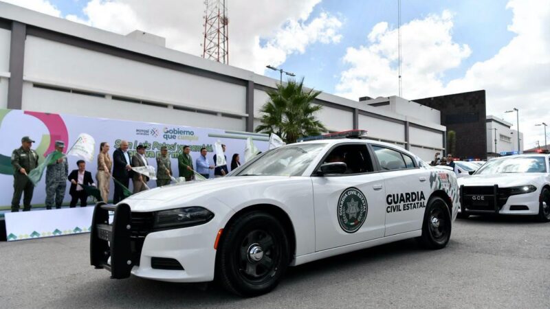 EL GOBERNADOR RICARDO GALLARDO ENTREGA NUEVAS PATRULLAS PARA MAYOR SEGURIDAD DE LAS FAMILIAS POTOSINAS