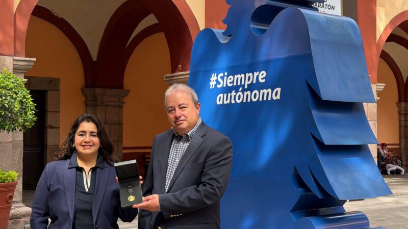 Investigadora de la UASLP recibe Medalla de Oro “Dra. Margarita Chorné y Salazar” del Consejo de Salubridad General