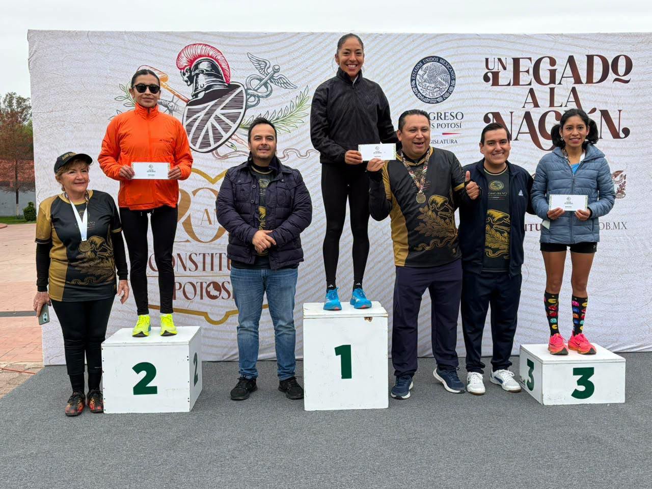 TODO UN EXITO LA CARRERA DEL BICENTENARIO EN EL PARQUE TANGAMANGA I