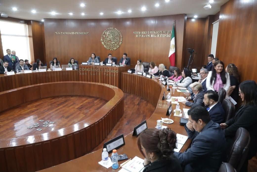 RICARDO GALLARDO INSTRUYE A SU GABINETE A RENDIR CUENTAS CLARAS ANTE EL CONGRESO EN COMPARECENCIAS POR EL QUINTO INFORME.