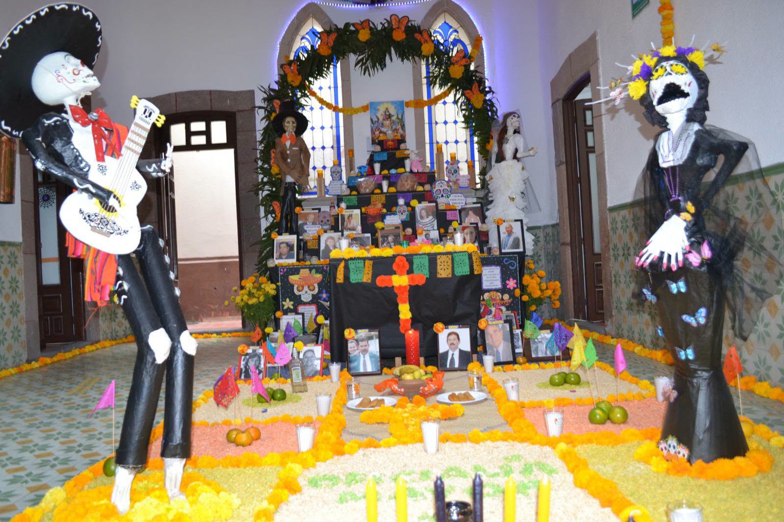 GOBIERNO DEL ESTADO MANTIENE VIVAS LAS TRADICIONES DEL DÍA DE MUERTOS.