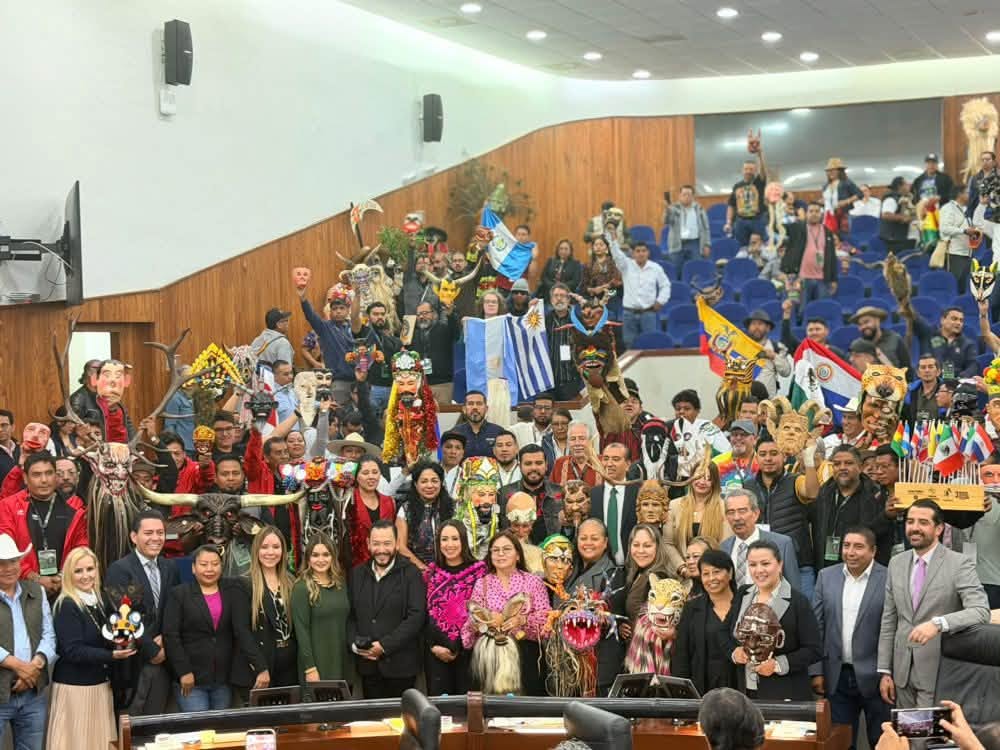 LXIV LEGISLATURA DEL CONGRESO DEL ESTADO APRUEBA DECLARAR EL 23 DE OCTUBRE DE CADA AÑO, COMO EL “DÍA DE LA Y EL ARTESANO MASCARERO POTOSINO”.