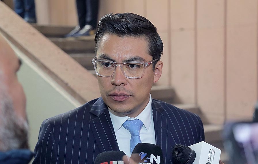 ALCALDES DE SAN LUIS POTOSÍ DEBEN MOSTRAR VOLUNTAD PARA MEJORAR SUELDOS Y CERTIFICACIÓN DE POLICÍAS MUNICIPALES: CUAUHTLI FERNANDO BADILLO