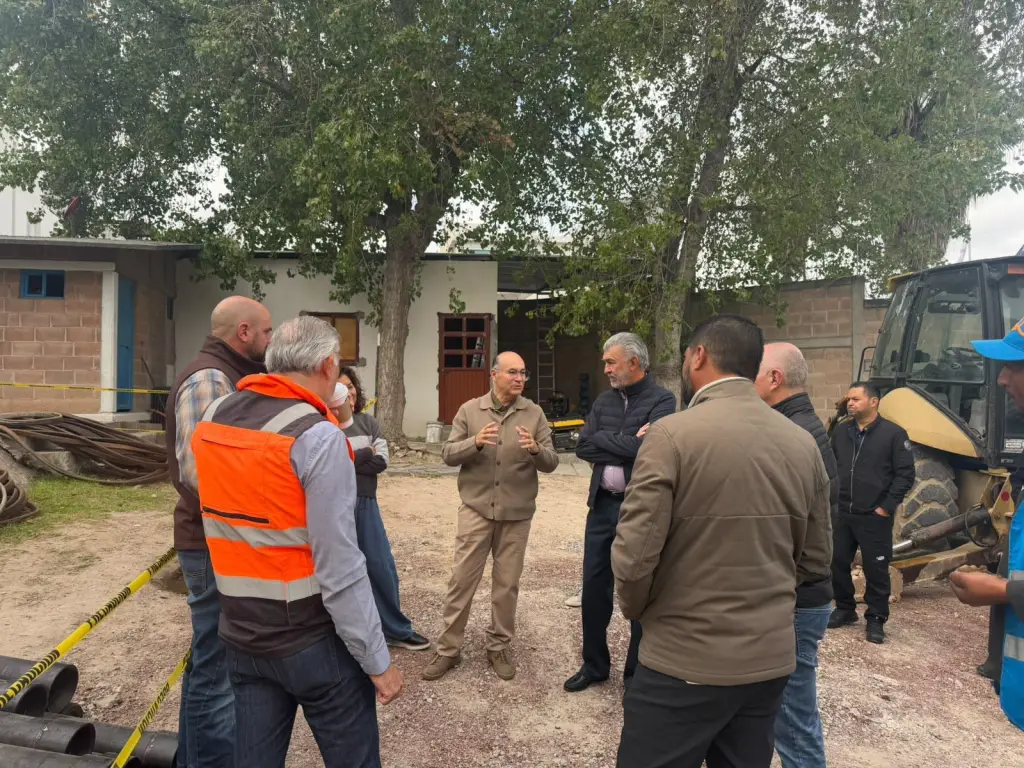 Enrique Galindo continúa con el programa de supervisión y rehabilitación de pozos de la ciudad