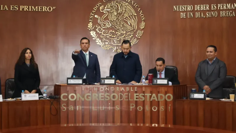 SECRETARIO J. GUADALUPE TORRES DESTACA QUE SLP SE POSICIONO EN UNA DE LAS MEJORES 10 ECONOMÍAS MÁS SÓLIDAS DEL PAÍS DURANTE COMPARECENCIA DEL CONGRESO DEL ESTADO.