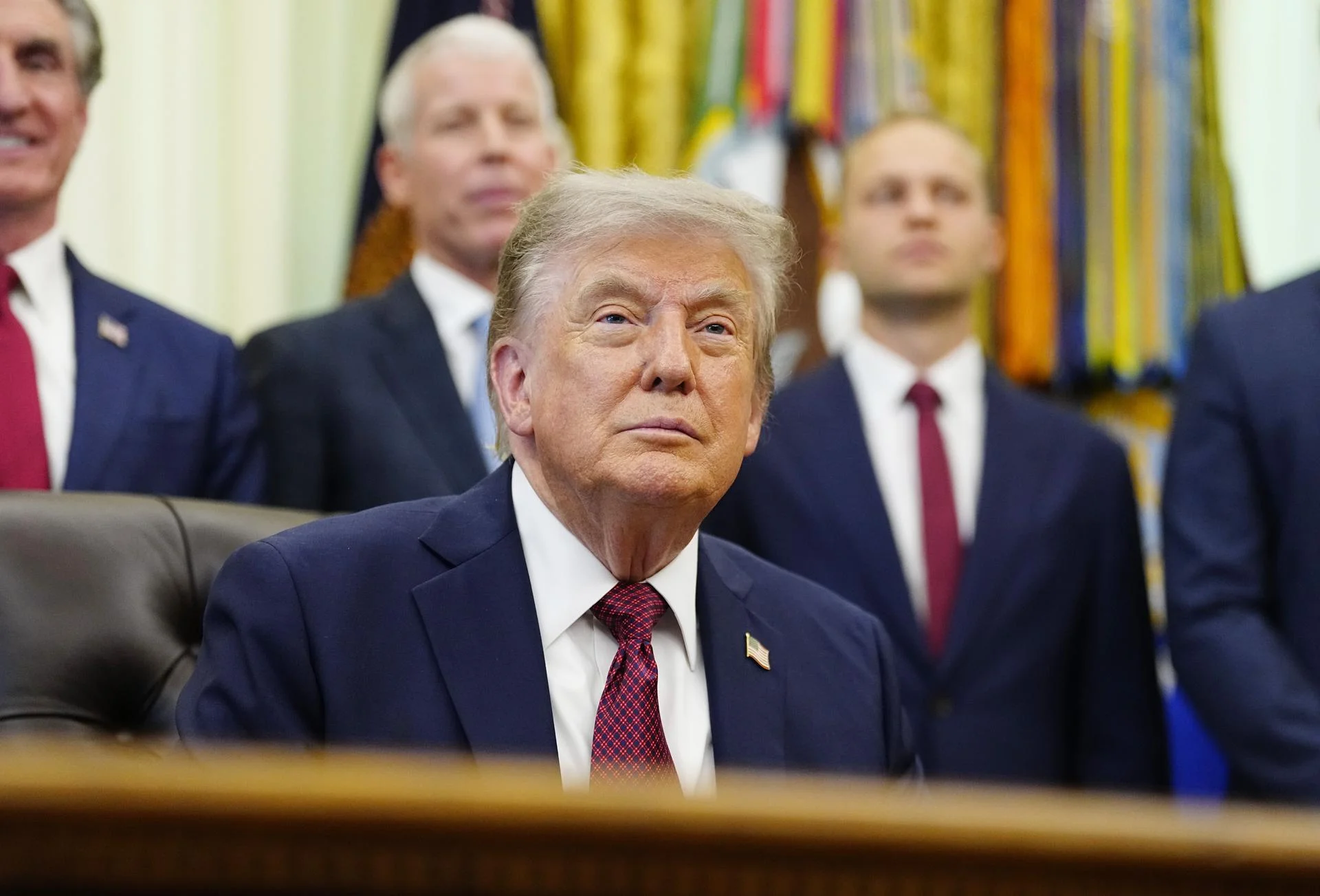 Economía de EU a 18 meses del regreso de Trump es una historia de sobresaltos, resiliencia y señales de estancamiento