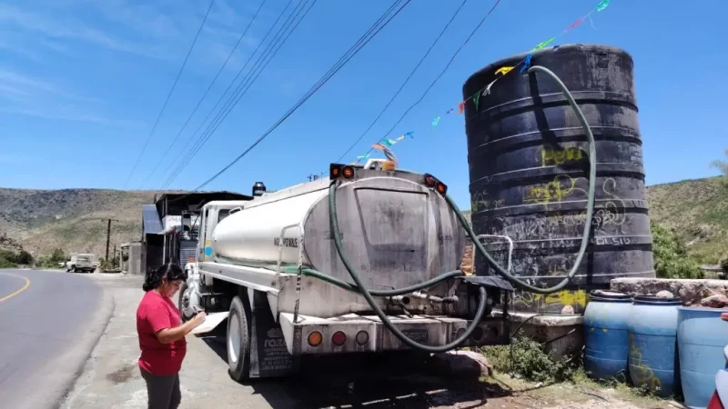 Intensifica abasto con pipas el Gobierno Capitalino con acciones de la Dirección de Agua