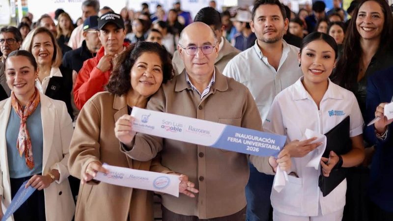 Enrique Galindo ofrece alternativas de educación universitaria a jóvenes potosinos