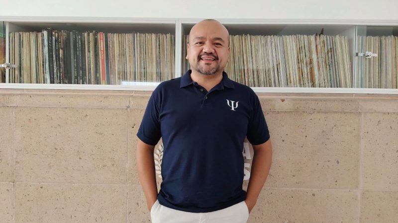 “Desconectarse” durante las vacaciones es fundamental para mejorar la salud mental, señala experto de la UASLP