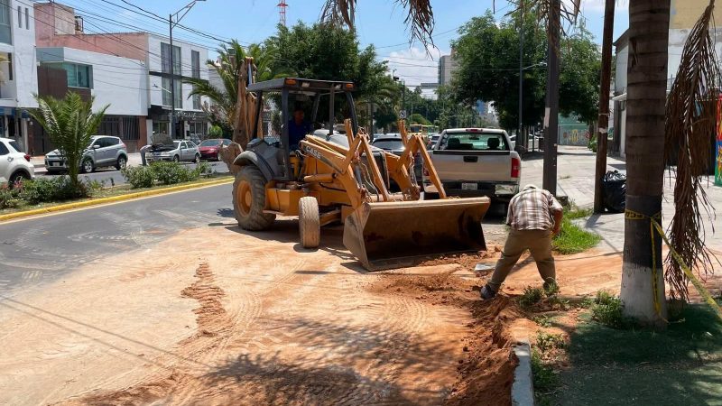 Avanza a buen ritmo obra sanitaria de Interapas en avenida Carranza