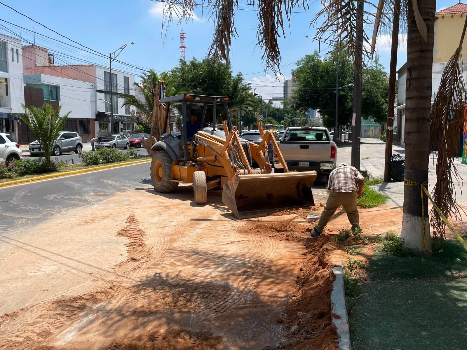 Avanza a buen ritmo obra sanitaria de Interapas en avenida Carranza