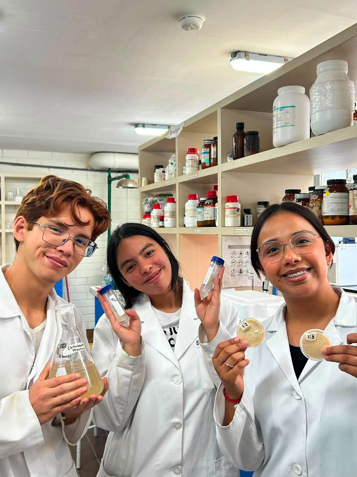 EN LA FCQ UASLP SE DESARROLLAN ESPUMAS NANOESTRUCTURADAS PARA LA DESCONTAMINACIÓN DE AGUA