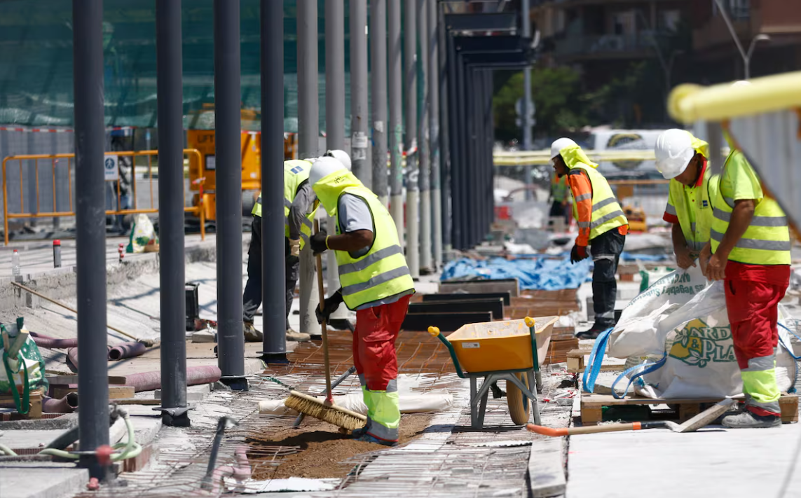 La tasa de paro vuelve a bajar del 10% en el segundo trimestre, la más baja desde 2008