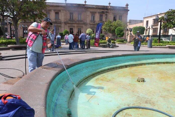 Gobierno de la Capital mejora la imagen urbana de la Plaza de El Carmen con acciones integrales