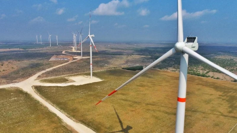 Crecerá más el PIB si México diversifica sus fuentes de energía eléctrica: Cepal