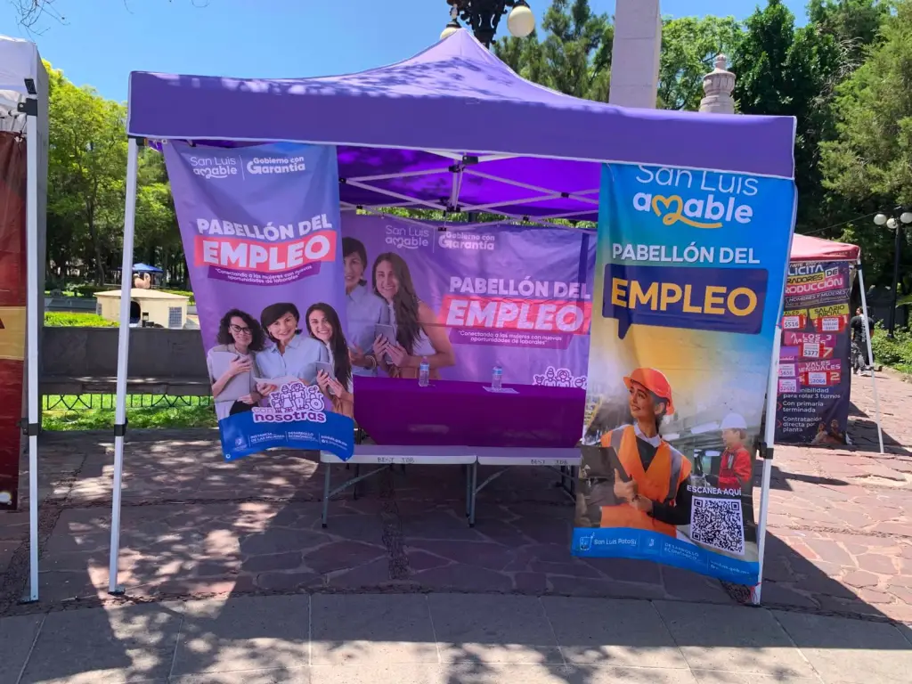 Instalan módulo con vacantes para mujeres en el Pabellón del Empleo de la Alameda