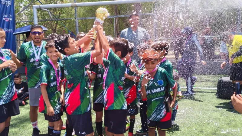Premian a los Campeones del “Mundialito” San Luis Capital, Corazón del Futbol 2026