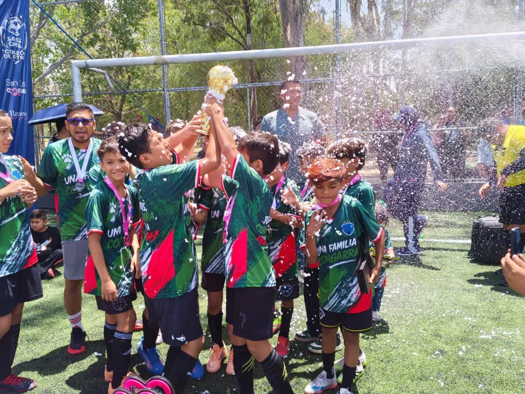 Premian a los Campeones del “Mundialito” San Luis Capital, Corazón del Futbol 2026