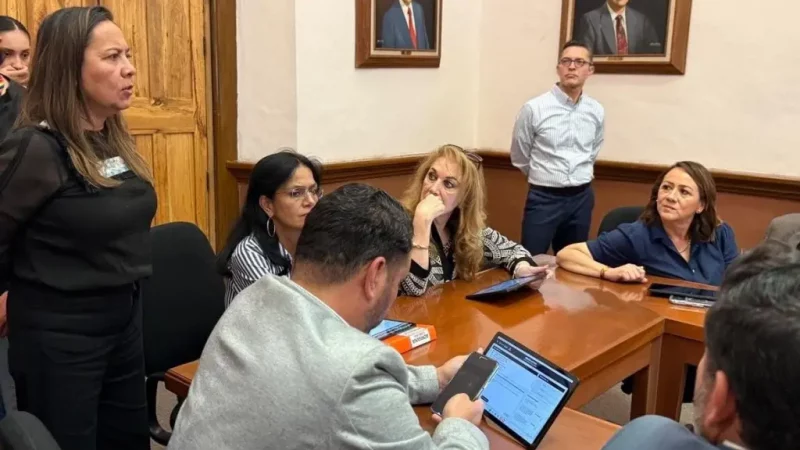 Presenta Secretaría de Ayuntamiento capitalino nuevo sistema digital de votación de cabildo
