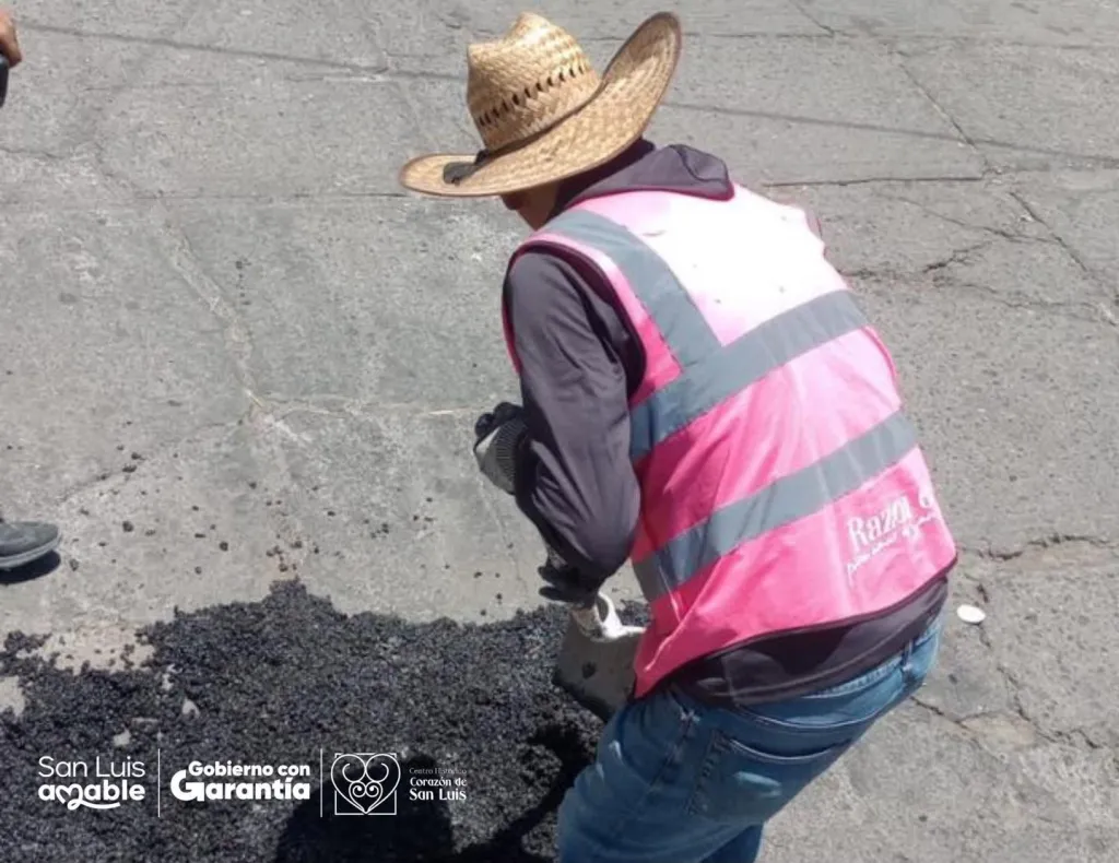 Gobierno de la Capital mejora la movilidad en el Centro Histórico con acciones de bacheo