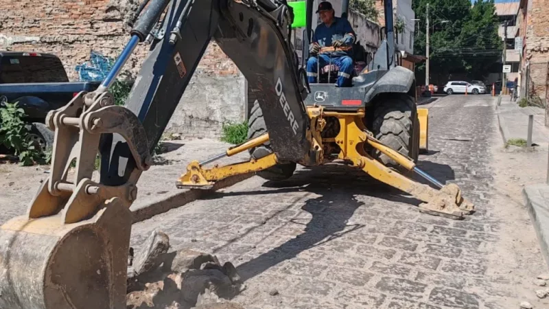 Interapas amplía la renovación del drenaje en la calle Otahegui