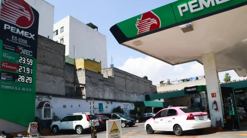 Se queda corta producción petrolera de PEMEX