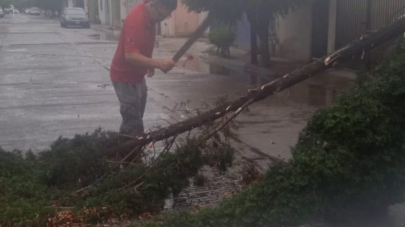 Protección Civil Municipal atiende reportes por lluvias torrenciales en la Capital potosina