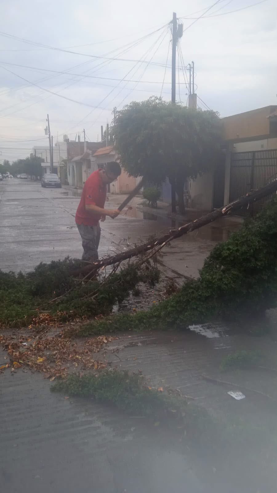 Protección Civil Municipal atiende reportes por lluvias torrenciales en la Capital potosina