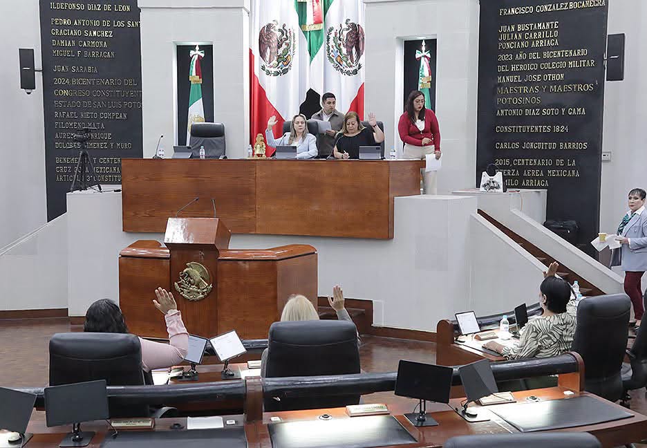 SE PRESENTAN INICIATIVAS PARA EXPEDIR LAS LEYES, DE TRANSPARENCIA Y ACCESO A LA INFORMACIÓN PÚBLICA; Y DE PROTECCIÓN DE DATOS PERSONALES.