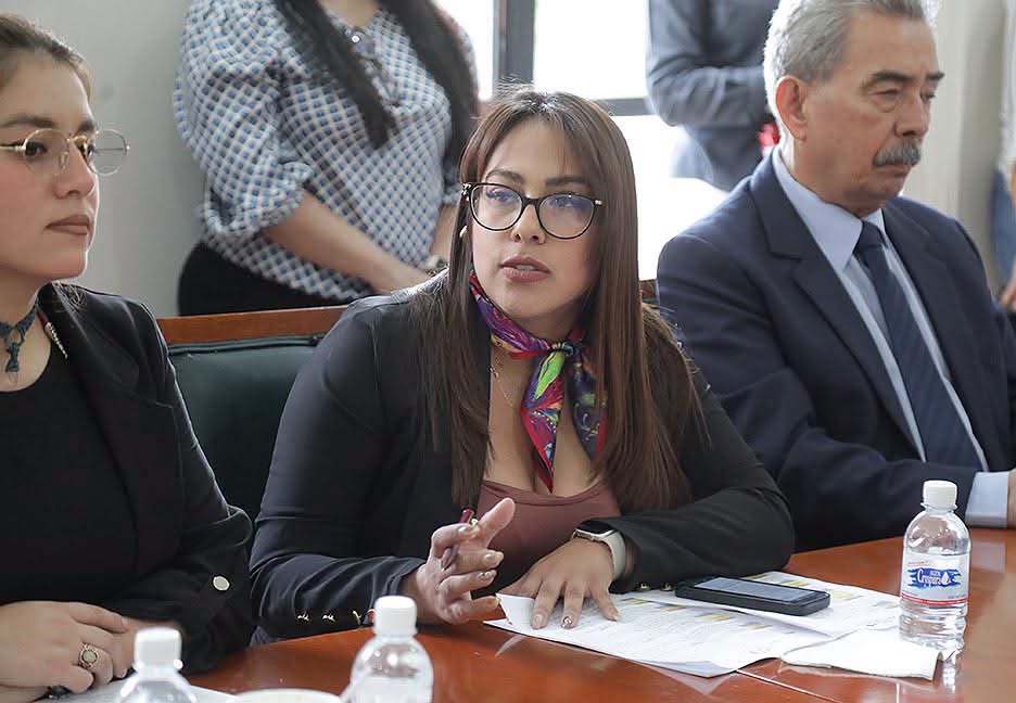 APOYO A PERSONAS ESTUDIANTES MENSTRUANTES PARA AUSENTARSE DE CLASES EN LOS CASOS DE DISMENORREA INCAPACITANTE O SÍNTOMAS ASOCIADOS A LA MENSTRUACIÓN.
