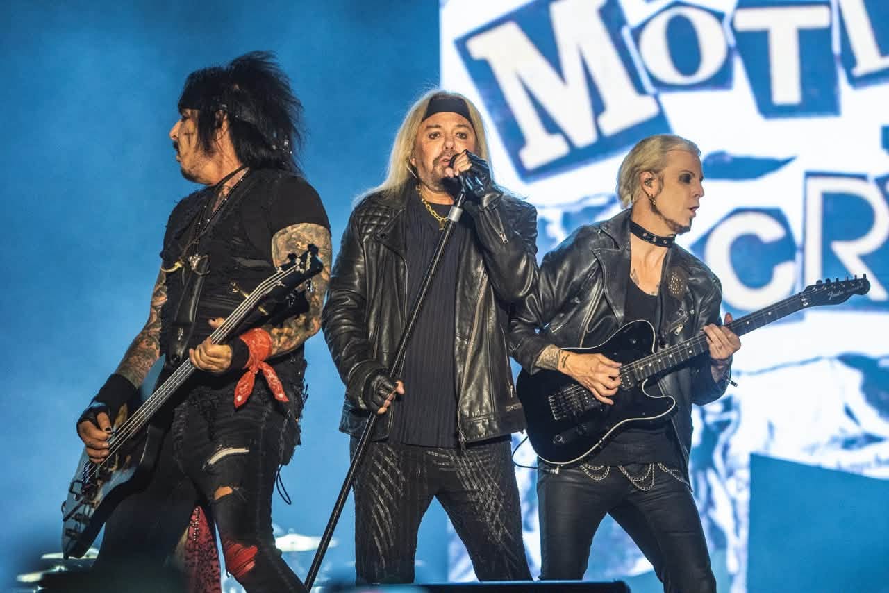 FENAPO VIBRA SIN LÍMITES: MÁS DE 300 MIL VISITANTES Y MÖTLEY CRÜE HACEN HISTORIA