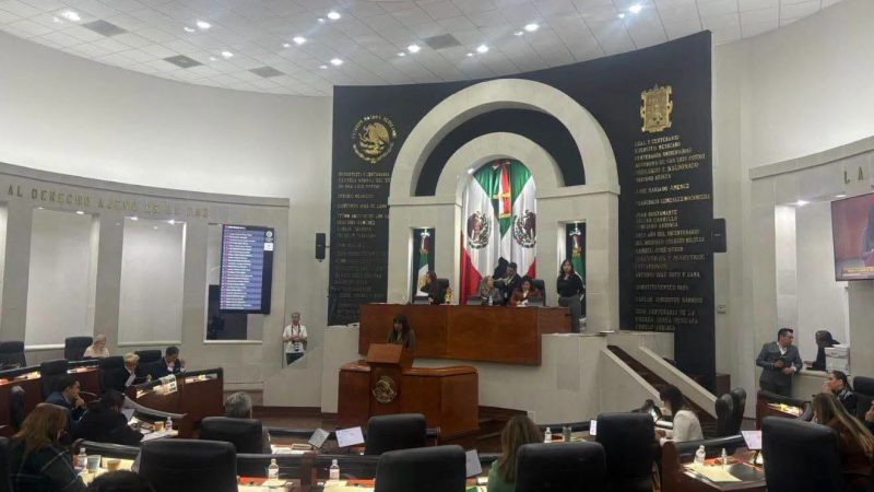 EL CONGRESO DEL ESTADO APRUEBA MODIFICACIONES A LA CONSTITUCIÓN POLÍTICA DEL ESTADO, EN RELACIÓN A LOS REQUISITOS QUE DEBERÁ REUNIR QUIEN ASPIRE A OCUPAR LA TITULARIDAD DE LA FISCALÍA GENERAL DEL ESTADO.
