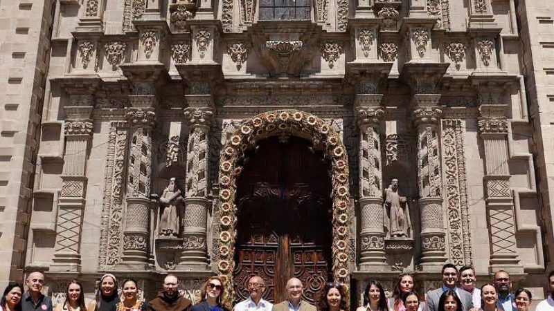 Enrique Galindo anuncia rehabilitación de la torre del Templo del Carmen