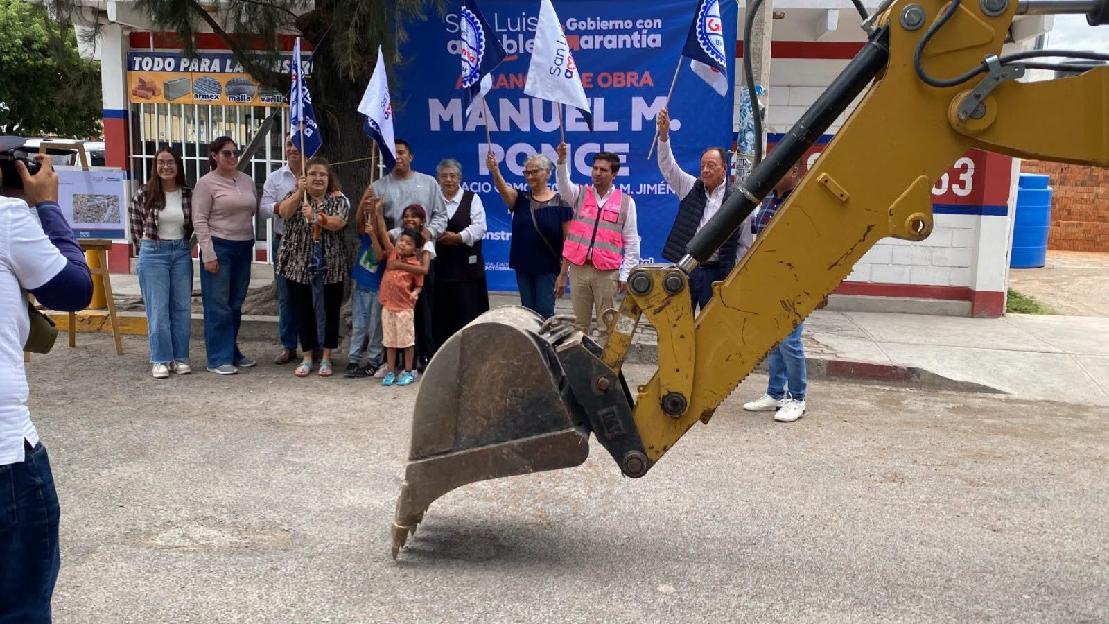 Gobierno de la Capital inicia nueva obra de pavimentación en la colonia Alamitos