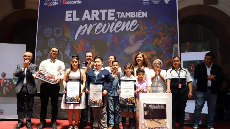 Gobierno de la Capital premia a participantes de “El Arte también previene” que promueve la cultura de paz y el autocuidado digital