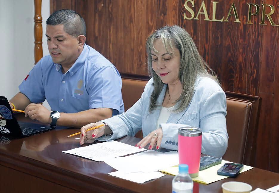 SE APRUEBA EXHORTAR A LA COORDINACIÓN ESTATAL DEL IMSS-BIENESTAR EN SLP A IMPLEMENTAR MEDIDAS PARA PROTEGER LOS DERECHOS LABORALES DEL PERSONAL ANTE ACTIVIDADES, CAPACITACIONES Y COMUNICACIONES DIGITALES FUERA DE LA JORNADA LABORAL.