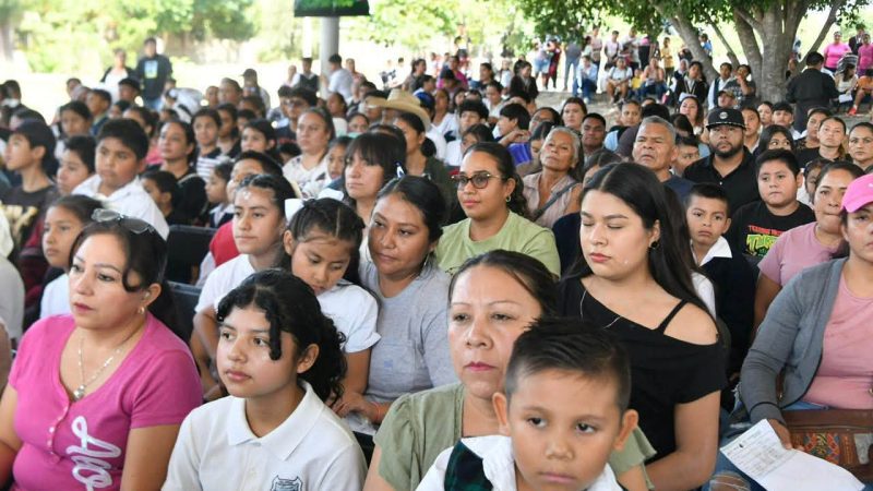 FAMILIAS DE LA ZONA MEDIA RECONOCEN APOYOS DEL GOBERNADOR RICARDO GALLARDO