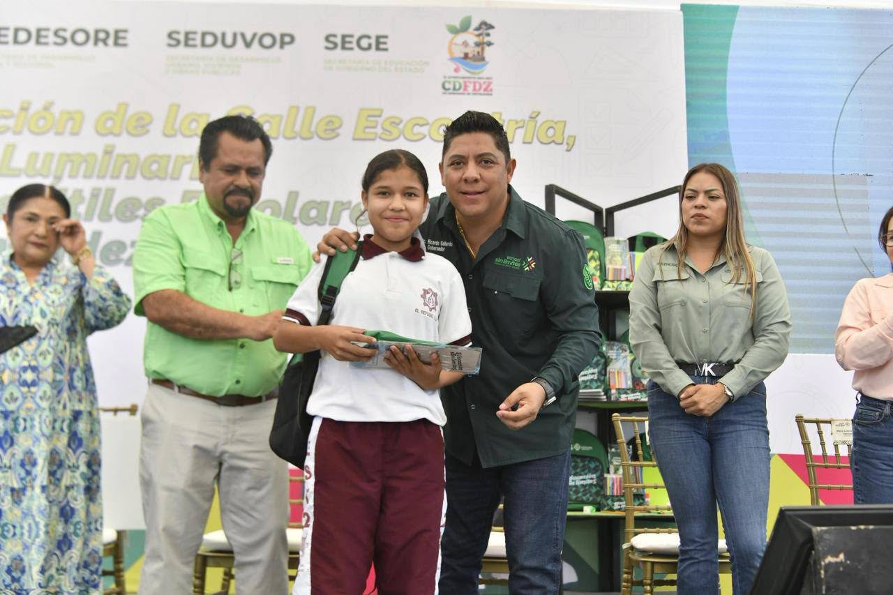 EL GOBERNADOR DEL ESTADO, RICARDO GALLARDO CARDONA ENTREGA APOYOS Y ARRANCA OBRAS EN CIUDAD FERNÁNDEZ