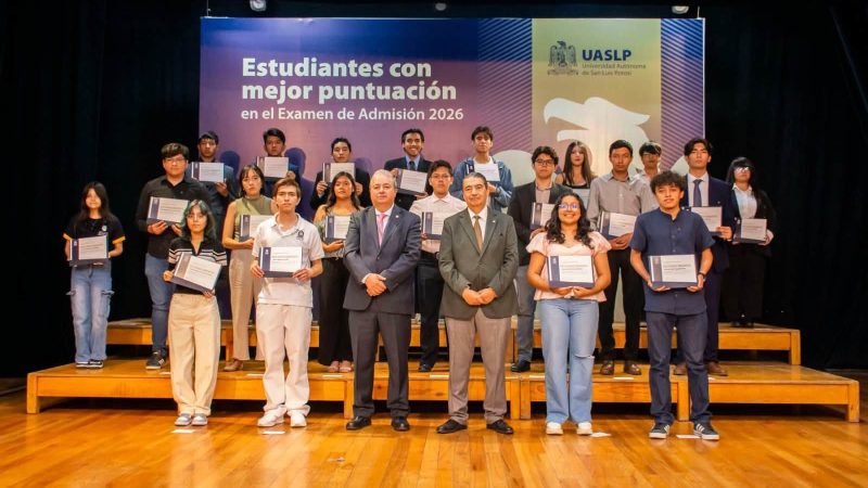 UASLP distingue el mérito académico de las nuevas generaciones que se incorporan a su comunidad.