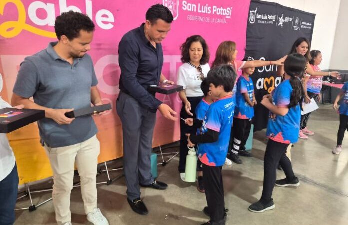 La Mtra. Estela Arriaga presidenta del Sistema Municipal DIF clausuró el Campamento Municipal Inclusivo 2026