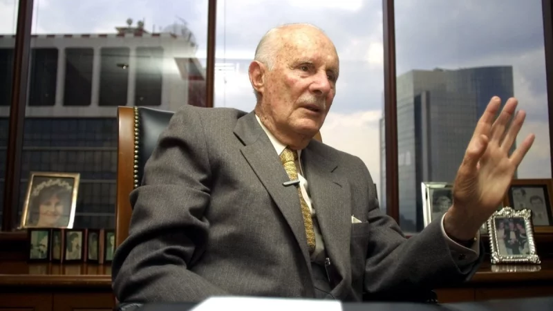 El CCE cumple 50 años; está anclado en el neoliberalismo