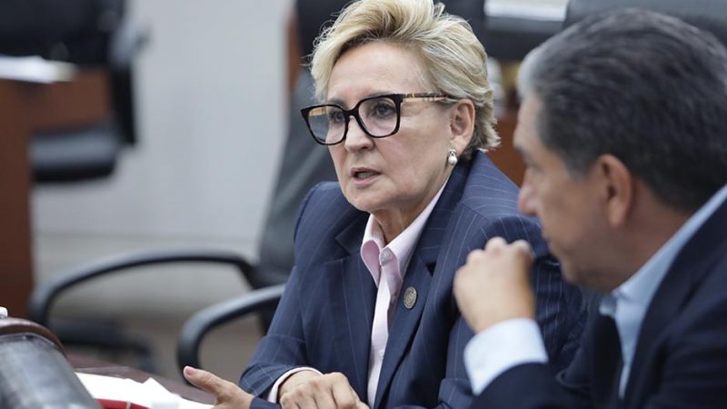 PROPONEN EN SAN LUIS POTOSÍ TIPIFICAR Y SANCIONAR LA USURPACIÓN DE FUNCIONES MÉDICAS.