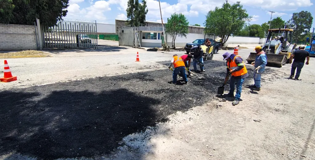 Avanza esta semana el bacheo profundo en Eje 130 para fortalecer la movilidad en la Zona Industrial