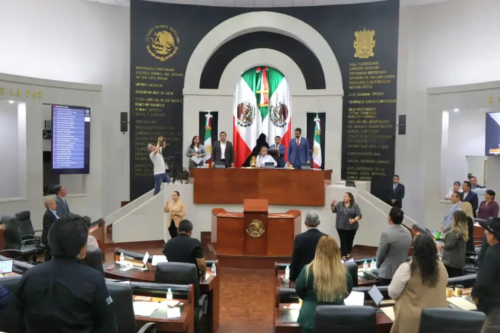 CONGRESO DE SAN LUIS POTOSÍ APRUEBA REFORMA PARA REDUCIR LAS PRECAMPAÑAS A 20 DÍAS