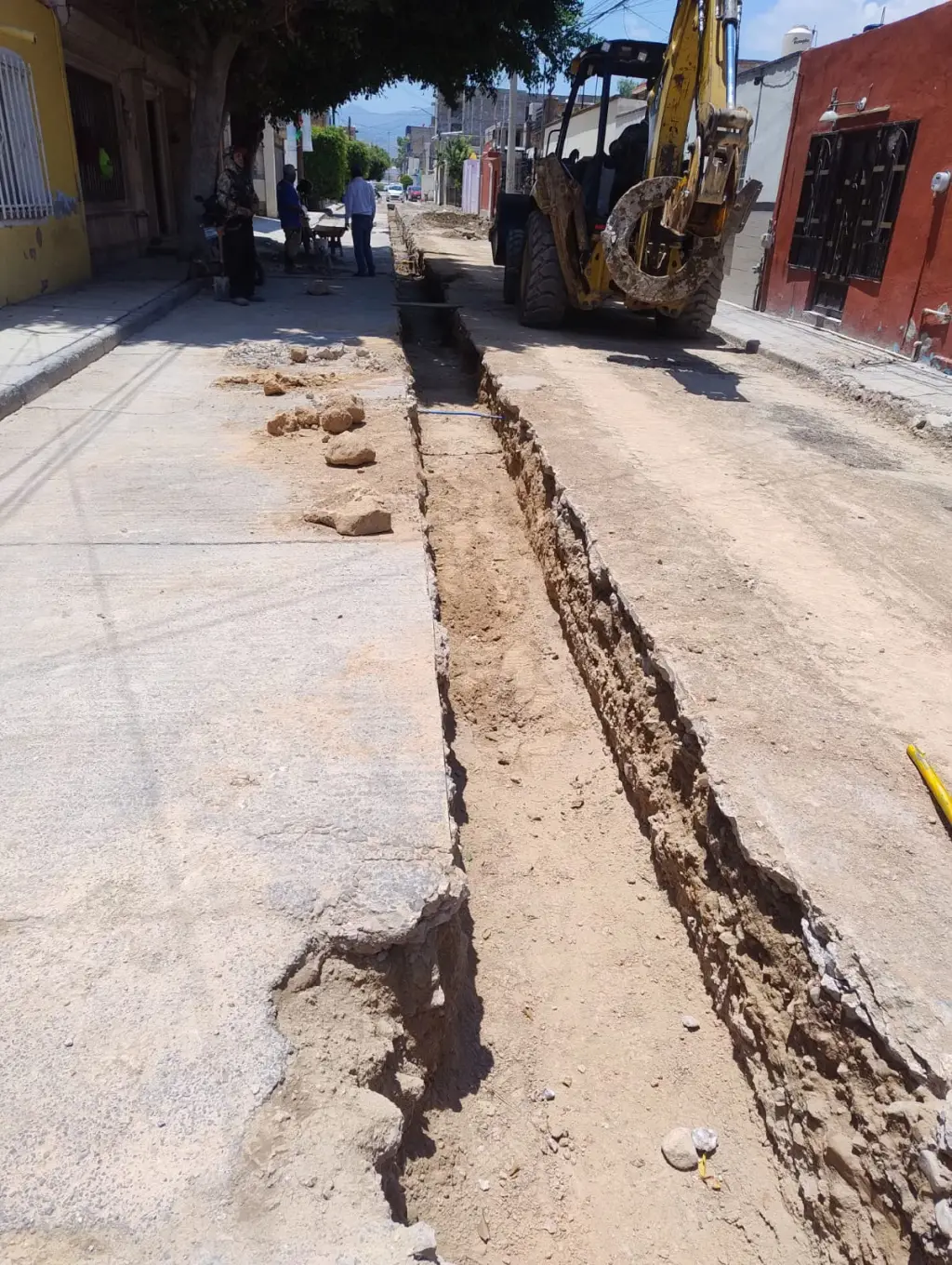 Avanza obra integral de Interapas en la calle Escandón