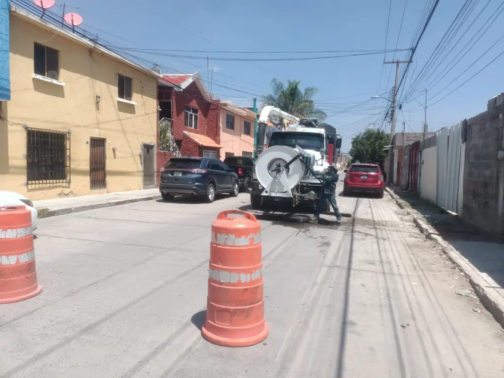 Interapas limpia más de 15 mil metros de drenaje en agosto